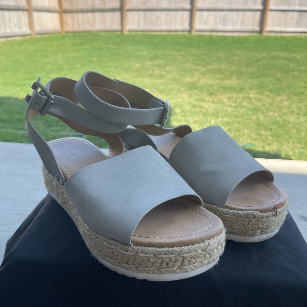 Women's Gray Platform Sandals